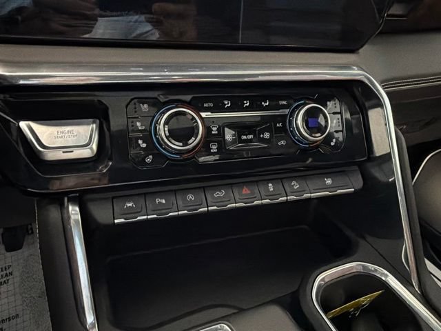 Used 2024 GMC Sierra 1500 Denali Ultimate AWD/4WD image 30