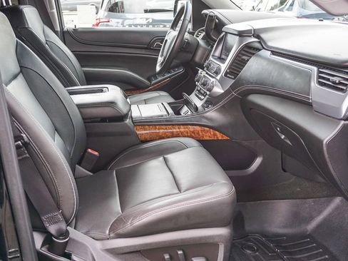 Used 2018 Chevrolet Suburban Premier AWD/4WD image 13
