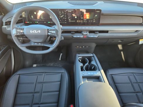 New 2026 Kia EV9 Land w/ Nightfall Edition Package image 11