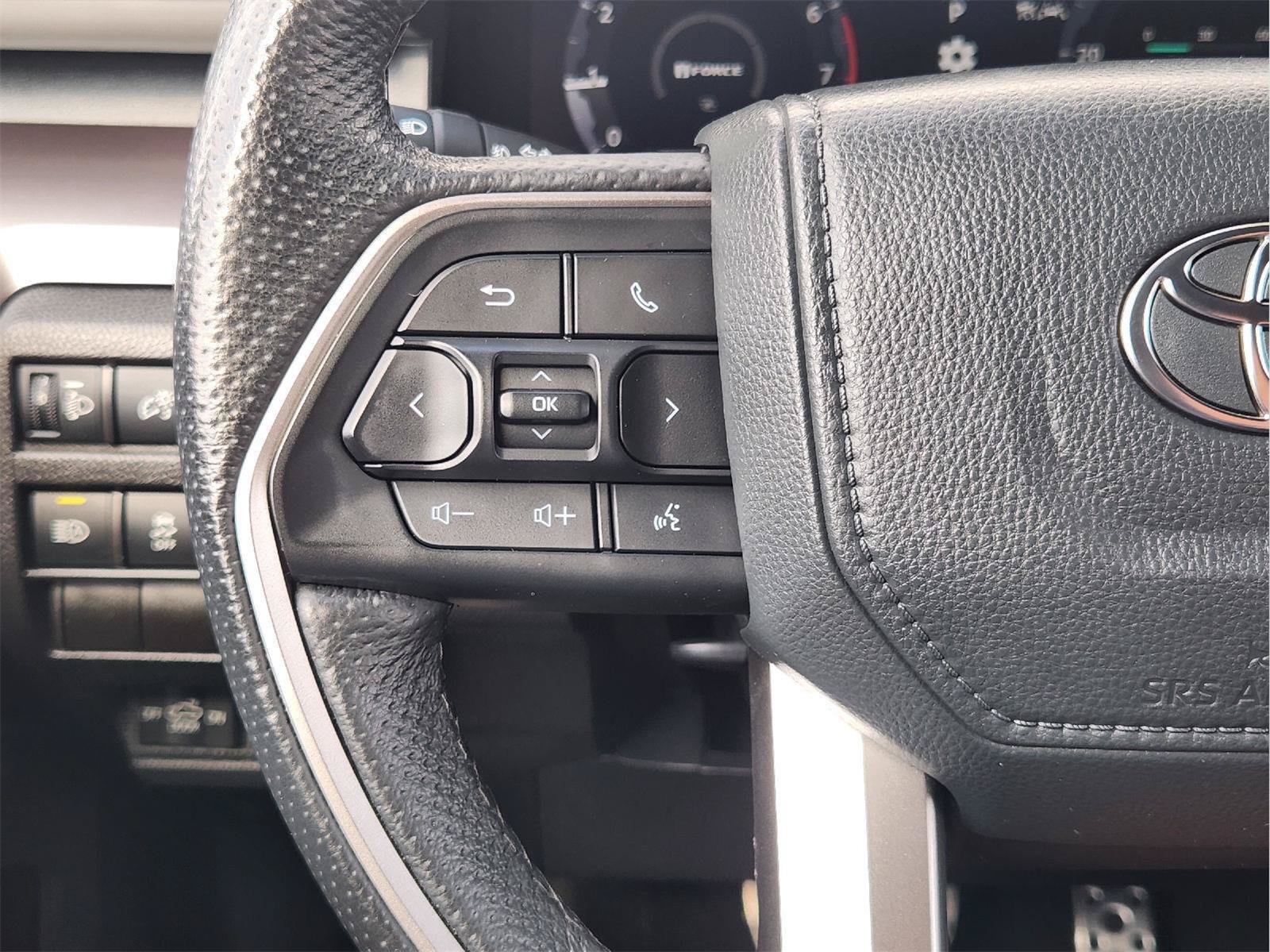 Used 2025 Toyota Tacoma TRD Sport AWD/4WD image 29