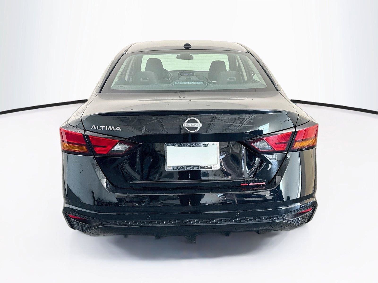 Used 2025 Nissan Altima 2.5 SV FWD image 4