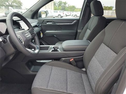 New 2026 GMC Acadia Elevation image 19