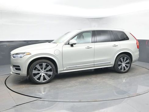 Used 2020 Volvo XC90 T8 Inscription image 4