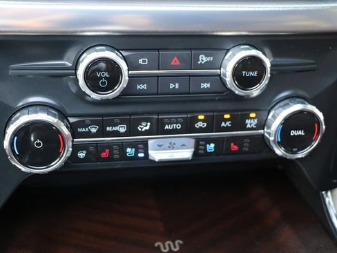 Used 2025 Ford F150 King Ranch AWD/4WD image 24