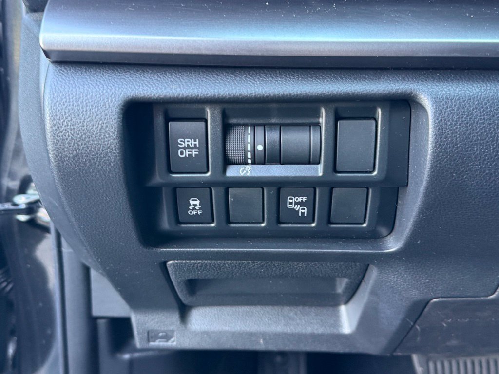Used 2019 Subaru Crosstrek 2.0i Limited w/ Moonroof Package AWD/4WD image 14