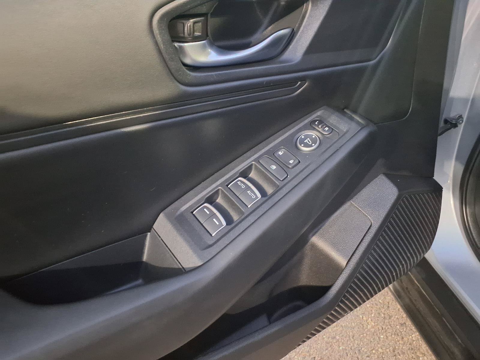 Used 2023 Honda Accord EX image 14