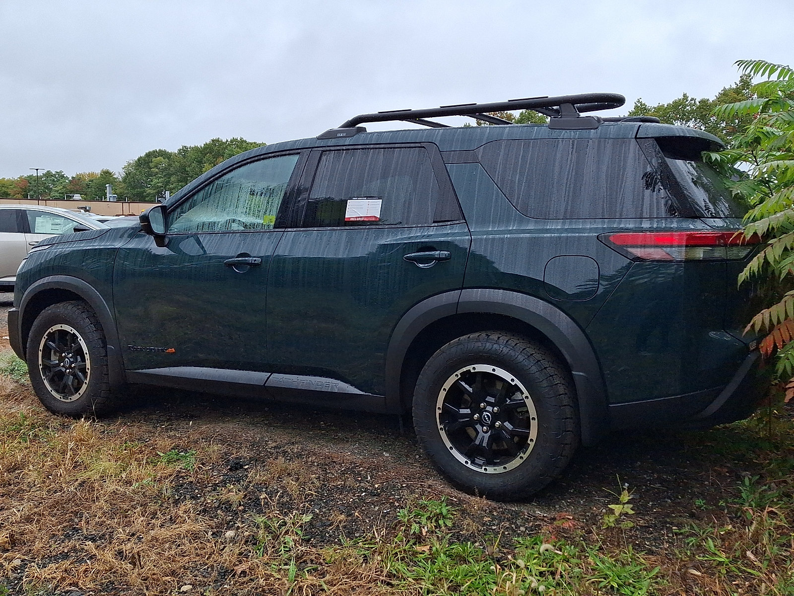 Used 2024 Nissan Pathfinder Rock Creek AWD/4WD image 3