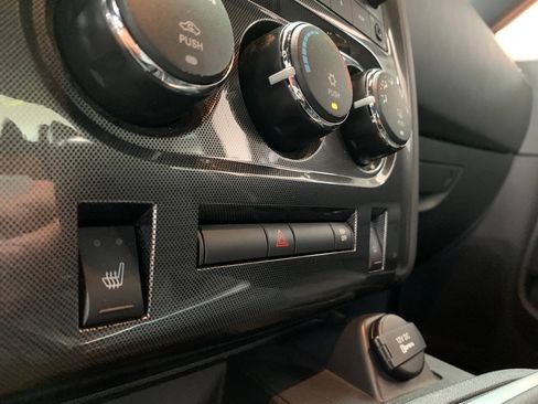 Used 2009 Dodge Challenger R/T RWD image 17