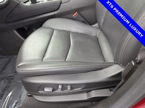 Used 2024 Cadillac XT6 Premium Luxury image 27