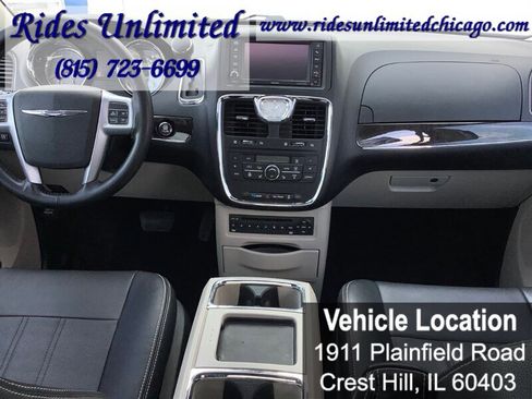 Used 2012 Chrysler Town & Country Touring-L w/ Entertainment Group #2 image 40