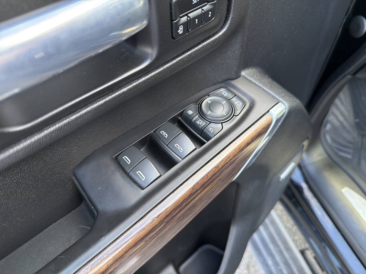 Used 2021 Chevrolet Silverado 2500 High Country w/ Z71 Off-Road Package AWD/4WD image 45