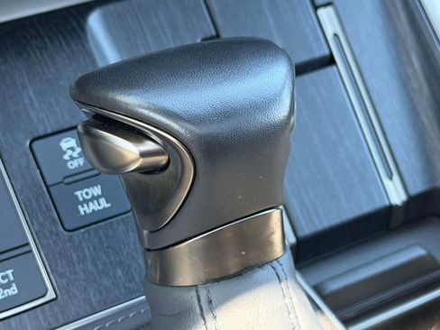 Used 2025 Lexus GX 550 w/ Accessory Package (31) AWD/4WD image 44