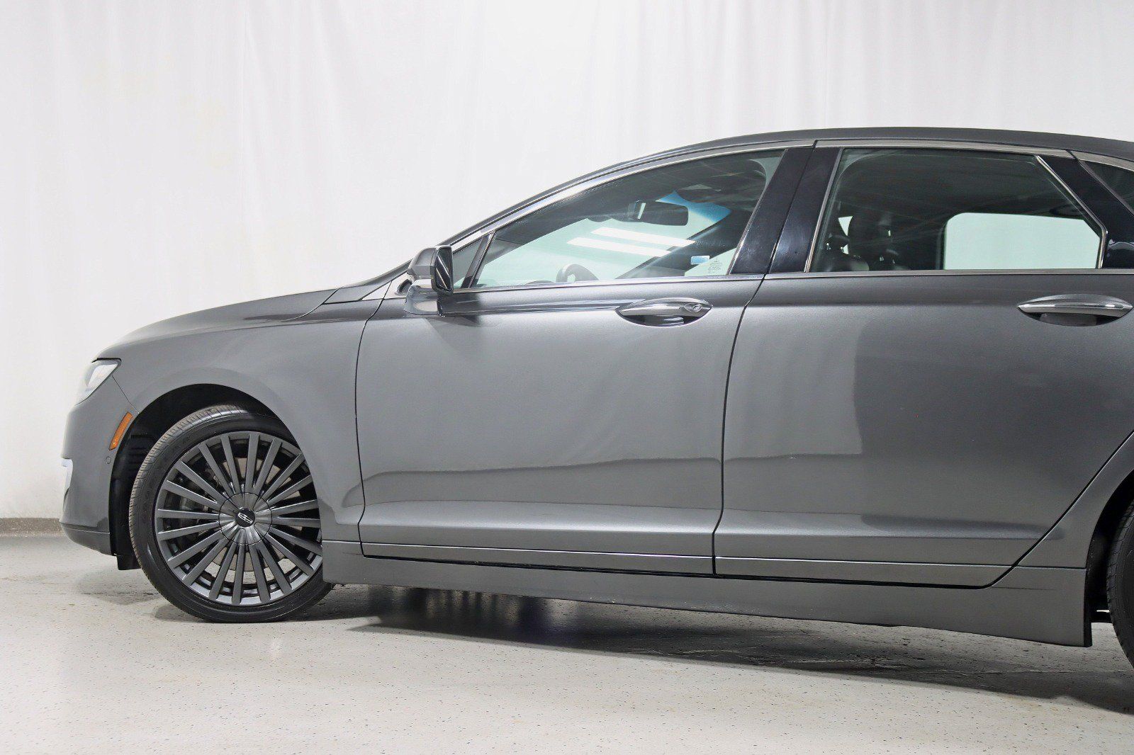 Used 2018 Lincoln MKZ Reserve w/ Technology Package AWD/4WD image 11