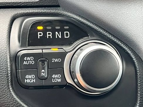 Used 2022 RAM 1500 Big Horn AWD/4WD image 32