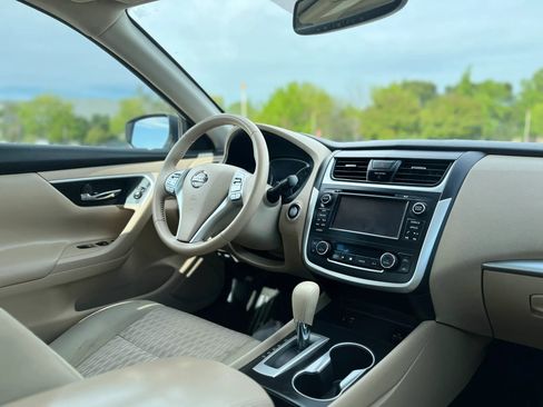 Used 2016 Nissan Altima 2.5 SV w/ Convenience Package FWD image 15