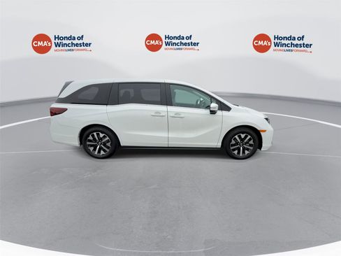 Certified 2026 Honda Odyssey EX-L image 9