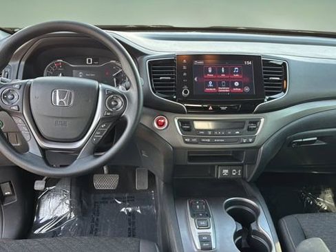 Used 2022 Honda Ridgeline Sport image 16