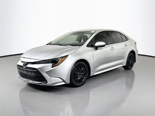 Used 2024 Toyota Corolla LE FWD image 4