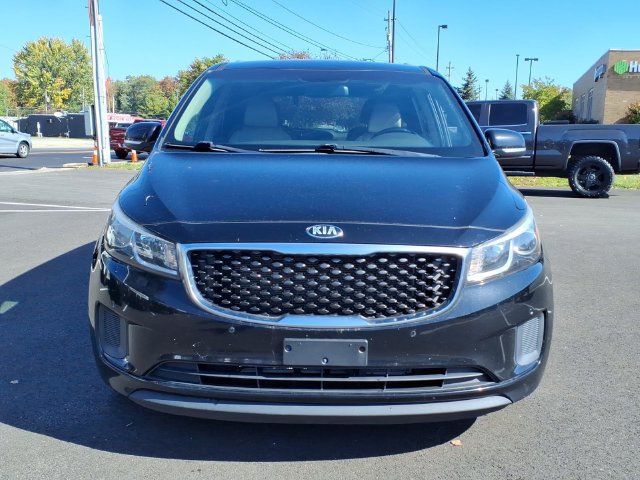 Used 2017 Kia Sedona LX w/ LX Essentials Premium Package FWD image 9
