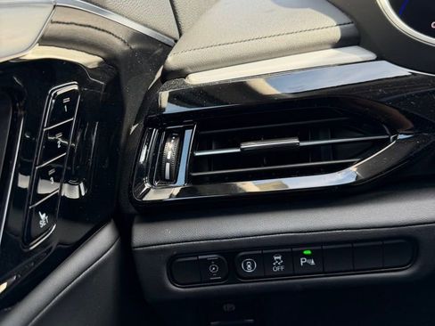 Certified 2024 Acura MDX SH-AWD w/ Technology Package image 22
