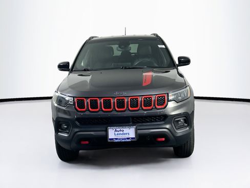 Used 2023 Jeep Compass Trailhawk AWD/4WD image 2