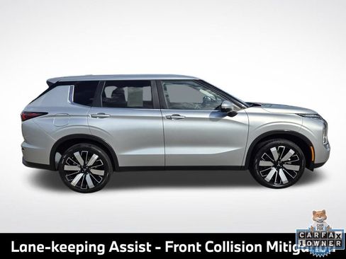 Used 2025 Mitsubishi Outlander SE FWD image 8