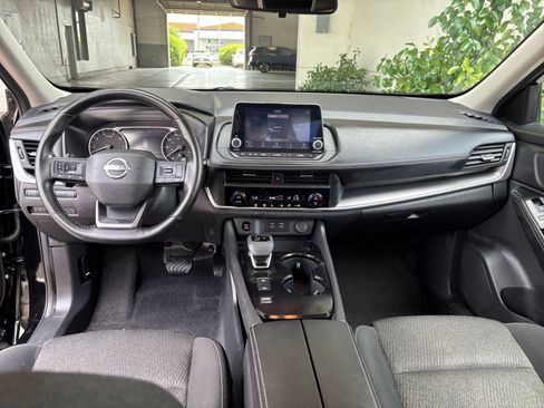 Used 2025 Nissan Rogue SV FWD image 34