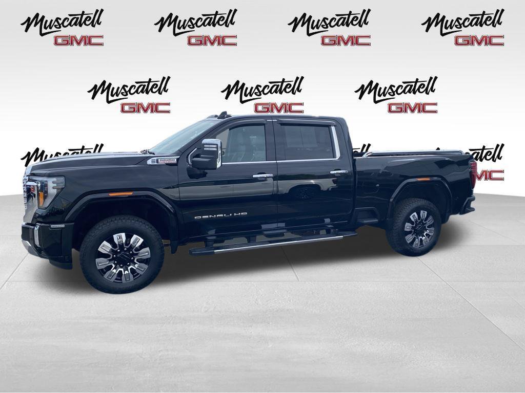 Used 2024 GMC Sierra 3500 Denali w/ Denali Reserve Package AWD/4WD image 4
