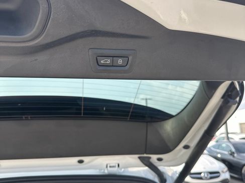 Used 2026 BMW X5 sDrive40i w/ M Sport Package RWD image 16