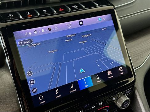 Used 2022 Jeep Grand Cherokee Overland w/ Luxury Tech Group IV image 13