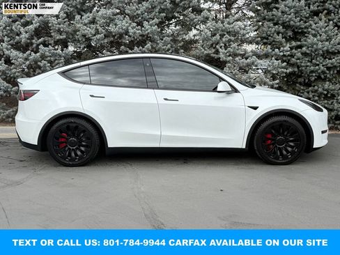 Used 2022 Tesla Model Y Performance image 11