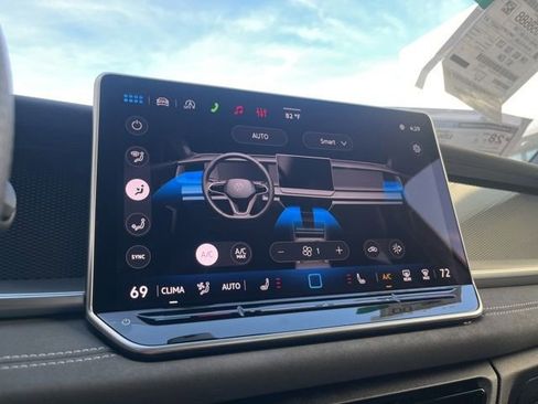 New 2026 Volkswagen Tiguan SE R-Line FWD image 20