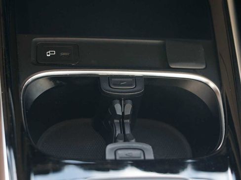 Certified 2022 Mercedes-Benz GLA 250 4MATIC image 34