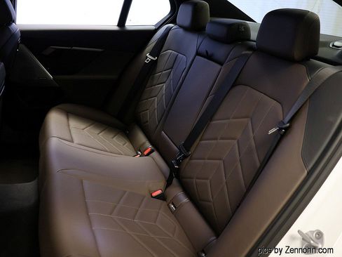 Used 2025 BMW 530i xDrive 530i xDrive image 12