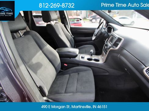 Used 2015 Jeep Grand Cherokee Laredo w/ Quick Order Package 23E AWD/4WD image 17