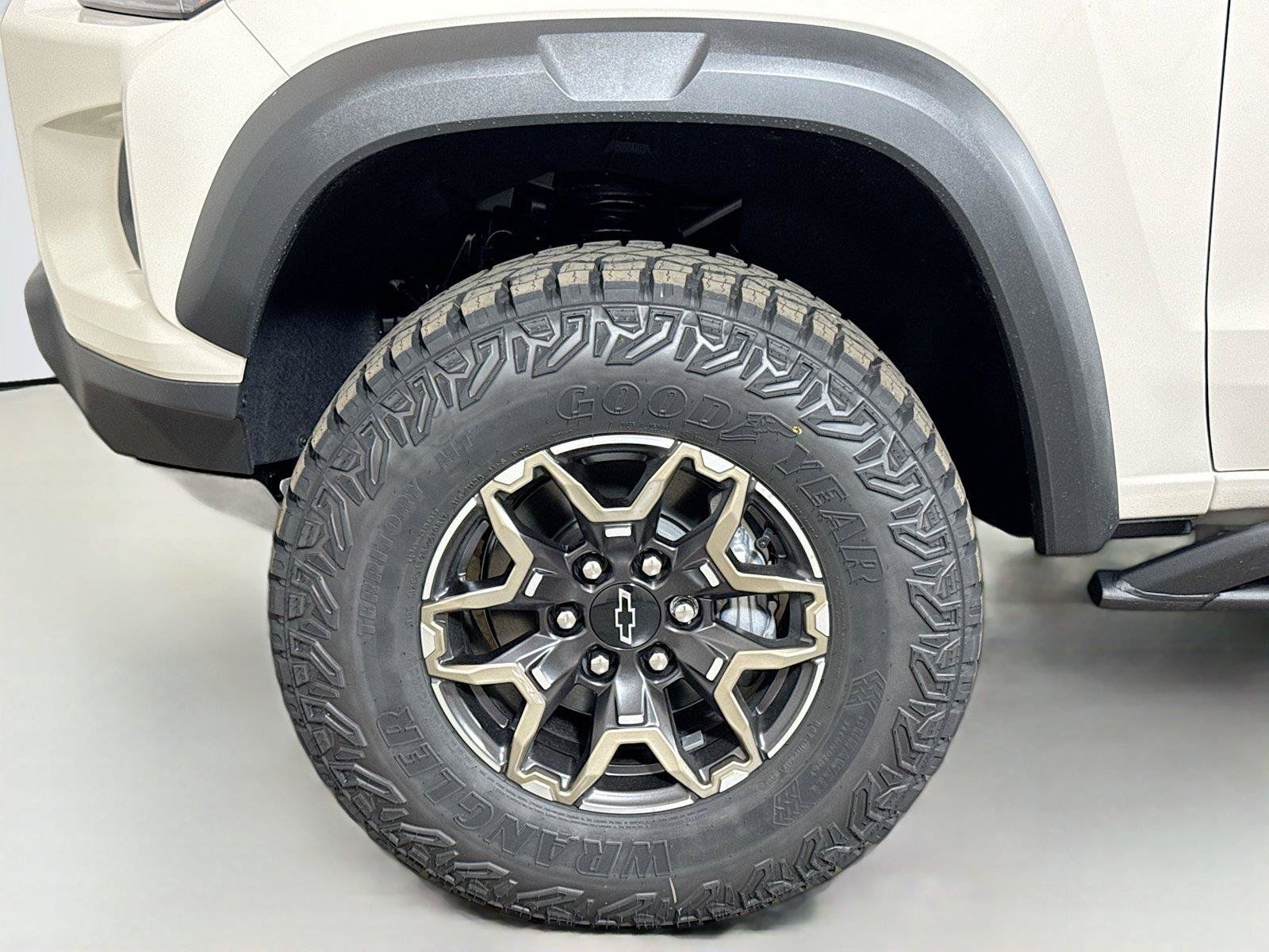 New 2026 Chevrolet Colorado ZR2 AWD/4WD image 19