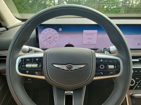 Used 2025 Genesis GV80 3.5T Prestige image 17