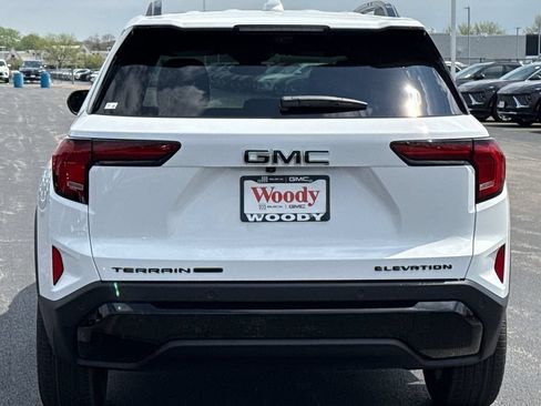 New 2026 GMC Terrain Elevation w/ Elevation Premium Package AWD/4WD image 8