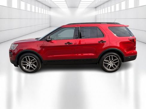 Used 2018 Ford Explorer Sport w/ Equipment Group 401A AWD/4WD image 8