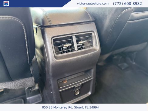 Used 2017 Ford Edge SEL w/ Equipment Group 201A FWD image 15