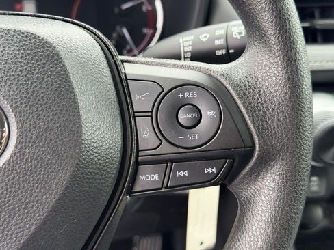 Used 2025 Toyota RAV4 LE image 20