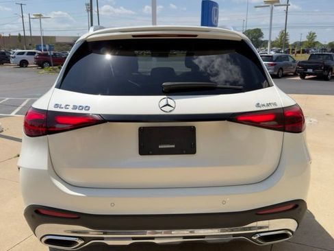 Used 2023 Mercedes-Benz GLC 300 4MATIC image 4