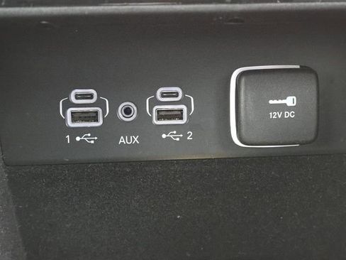 Used 2022 Jeep Grand Cherokee L Limited image 7