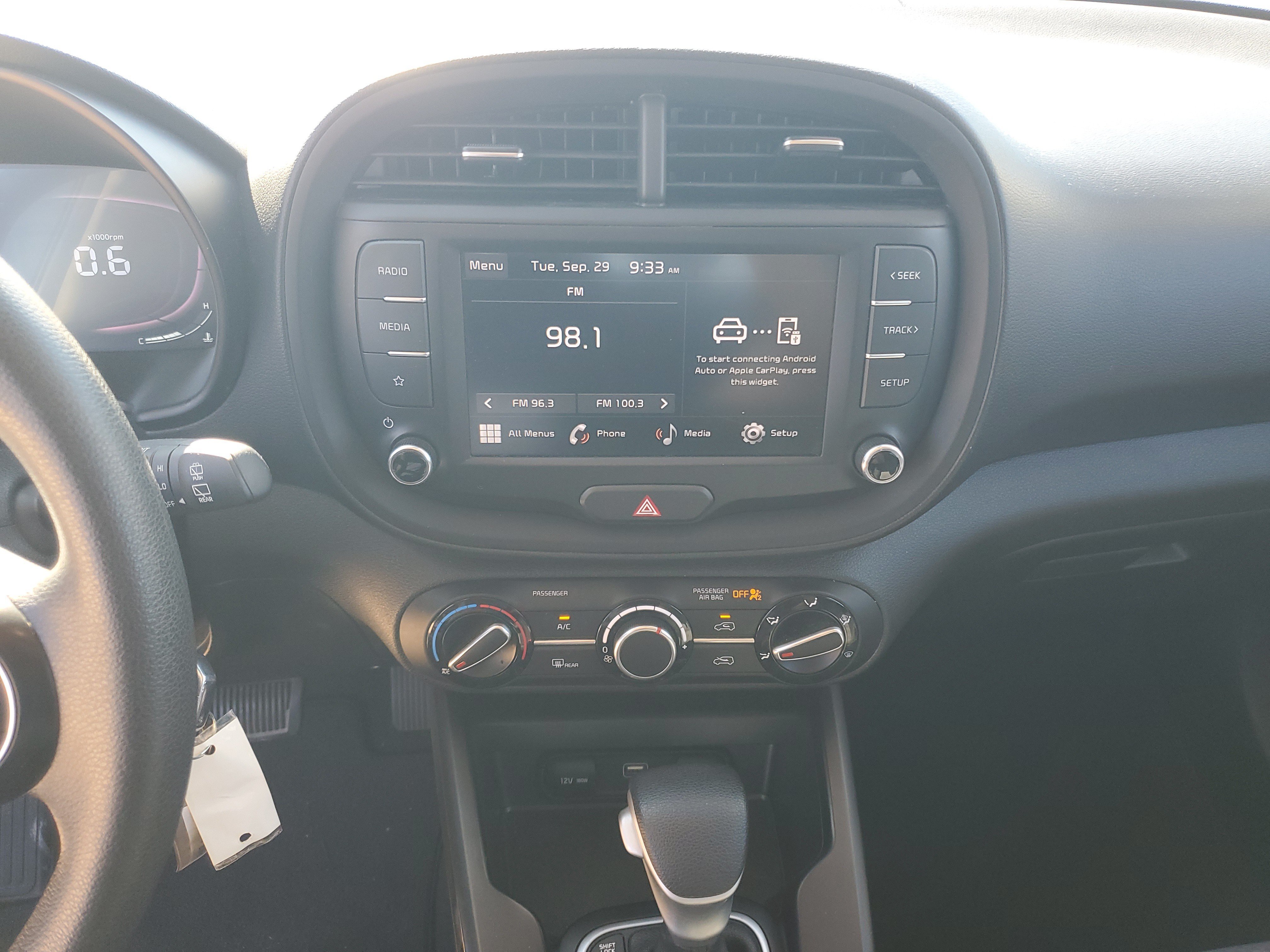 Used 2024 Kia Soul LX w/ Option Group 015 FWD image 21