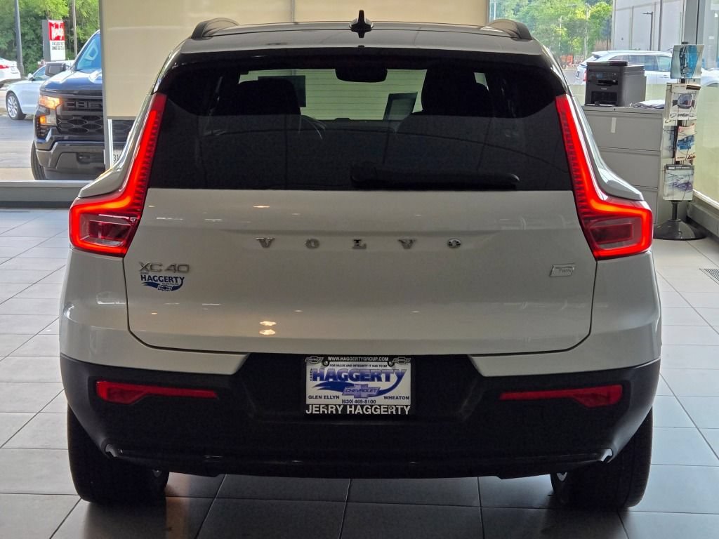 Used 2023 Volvo XC40 Recharge Plus AWD/4WD image 11
