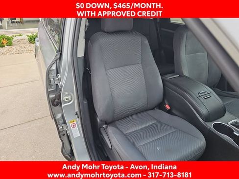 Used 2019 Toyota Highlander LE FWD image 34