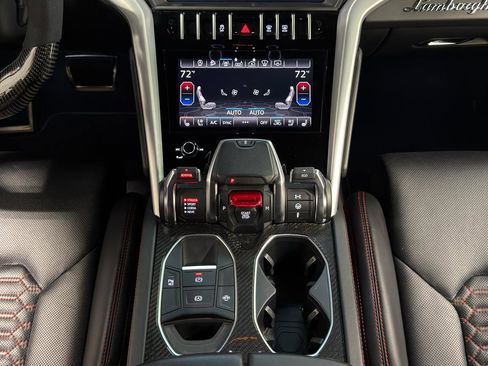 Used 2019 Lamborghini Urus image 22