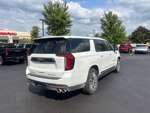 Used 2024 GMC Yukon XL Denali Ultimate w/ LPO, Floor Liner Package AWD/4WD image 6