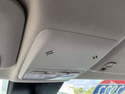 Used 2022 Buick Encore Preferred w/ Safety Package image 29