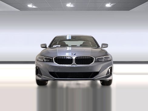 Used 2026 BMW 330i Sedan w/ Premium Package image 5